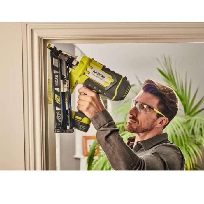 clavadora-15g-18v-one-sin-bateria-ryobi-1.jpg clavadora-15g-18v-one-sin-bateria-ryobi-1.jpg